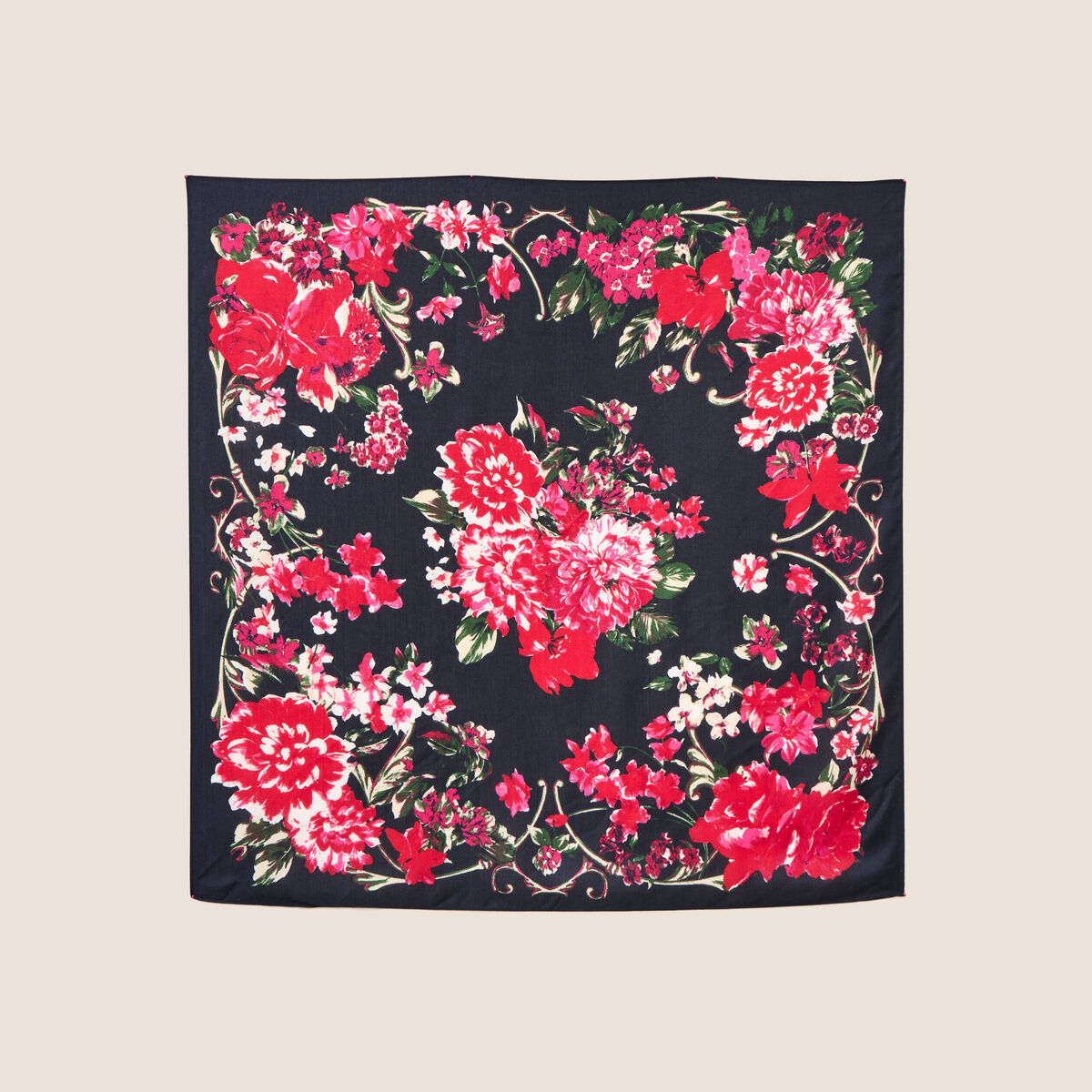 Foulard satin&eacute; bleu fonc&eacute; femme