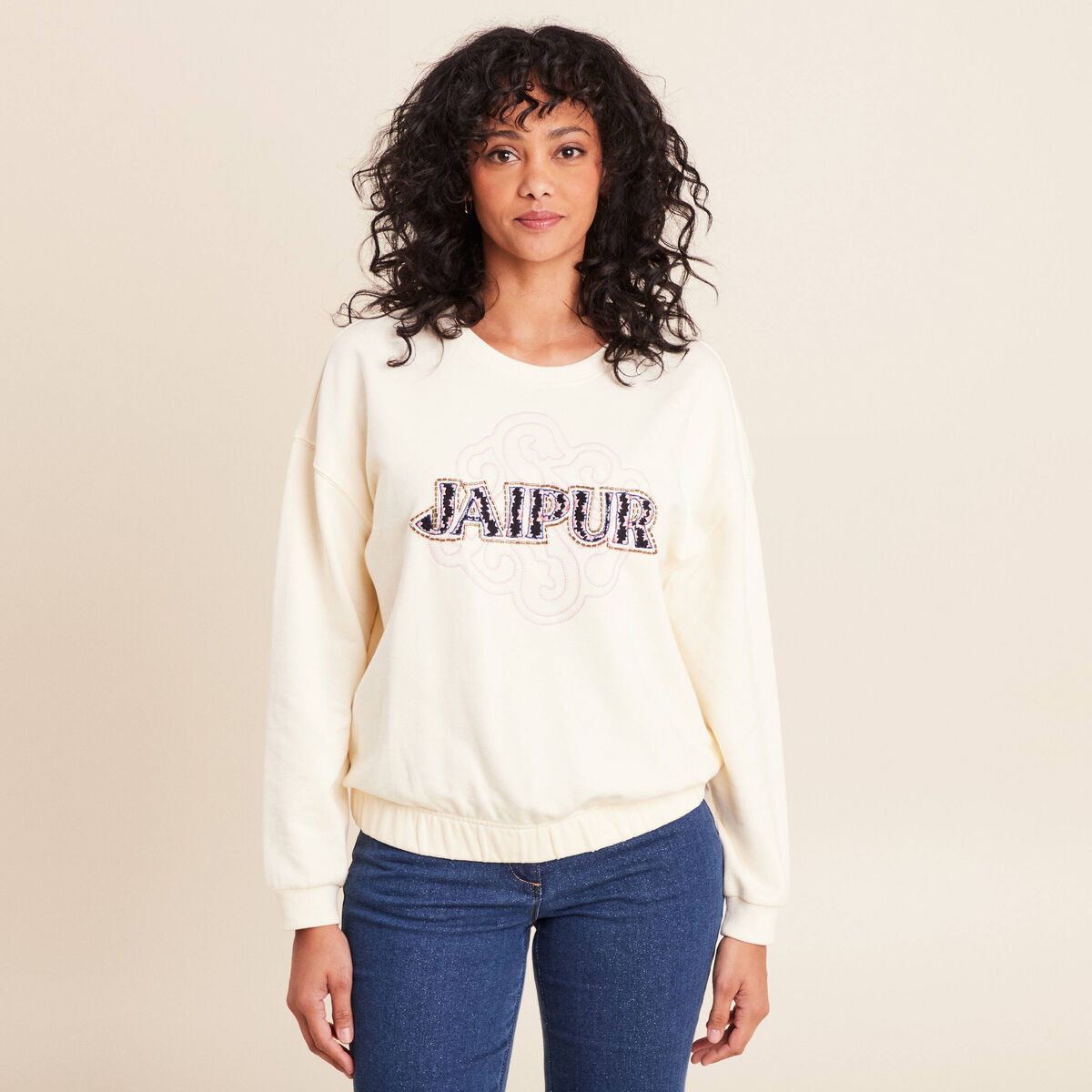Sweat col rond broderie manches longues ecru femme