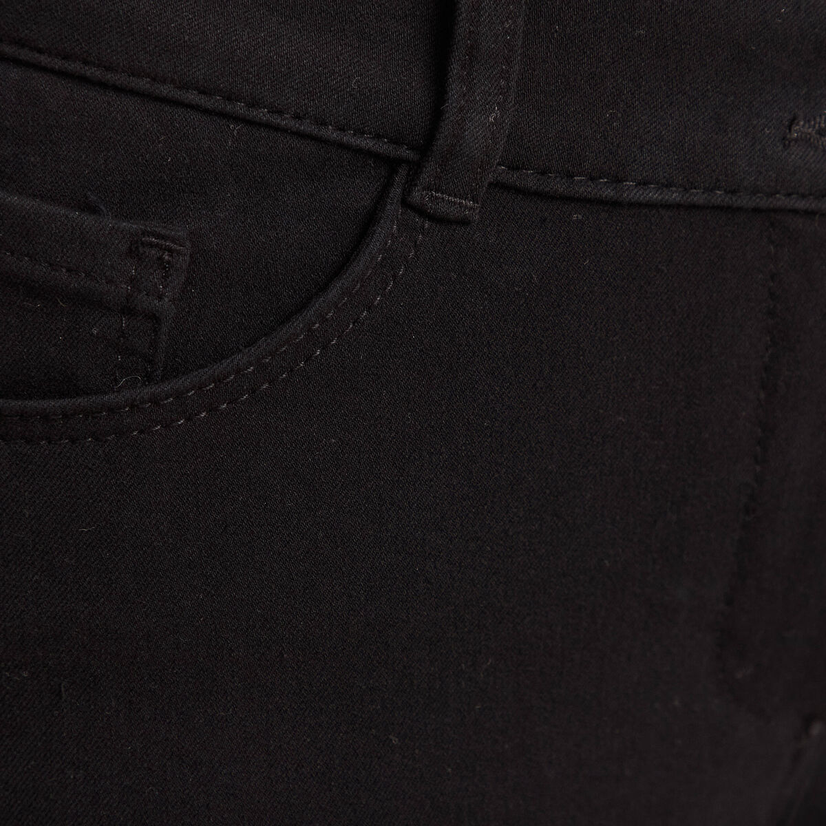 Pantalon magique le Sculptant coupe slim noir femme