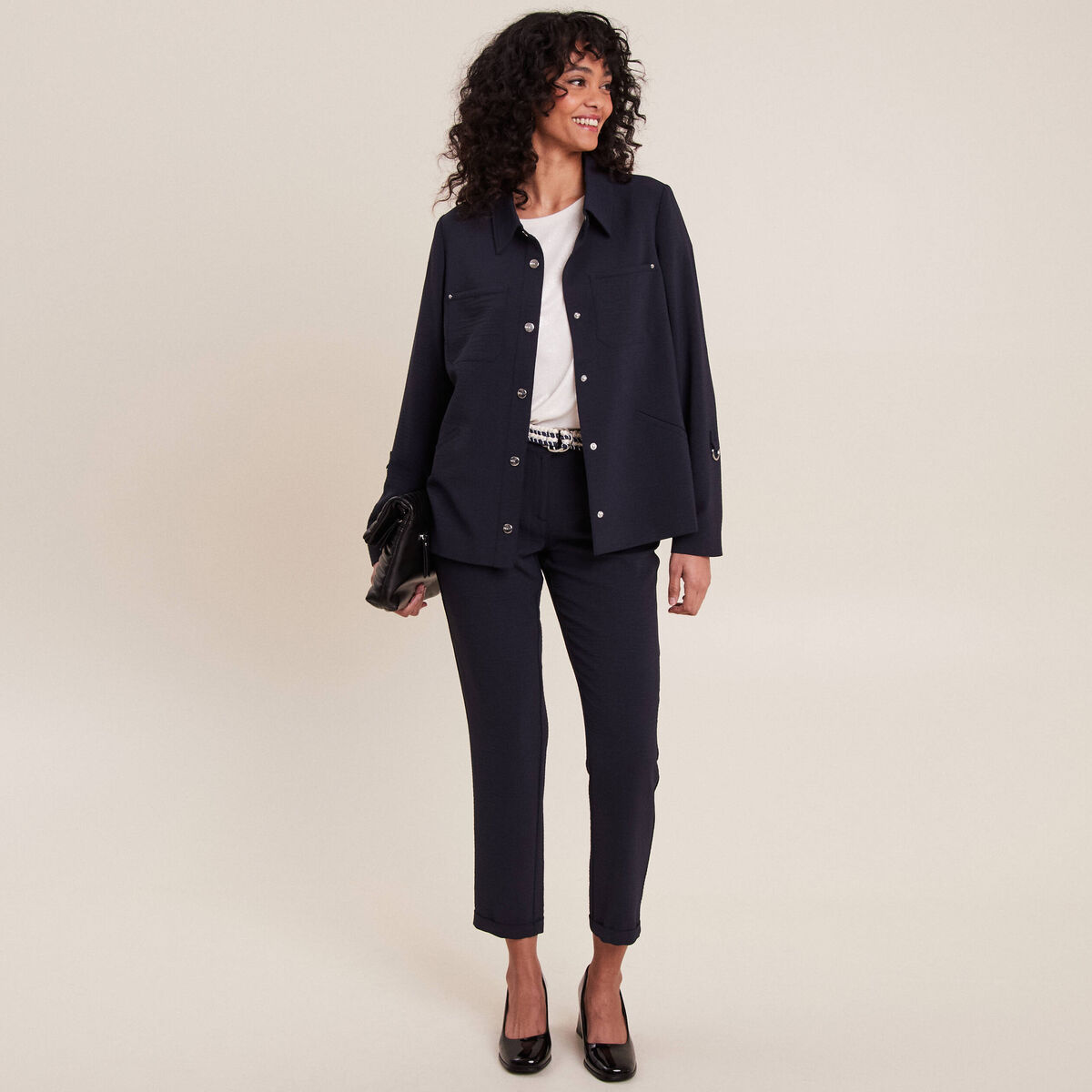 Veste cintr&eacute;e boutonn&eacute;e bleu fonc&eacute; femme