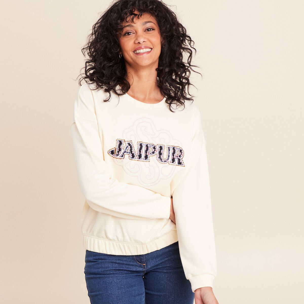 Sweat col rond broderie manches longues ecru femme