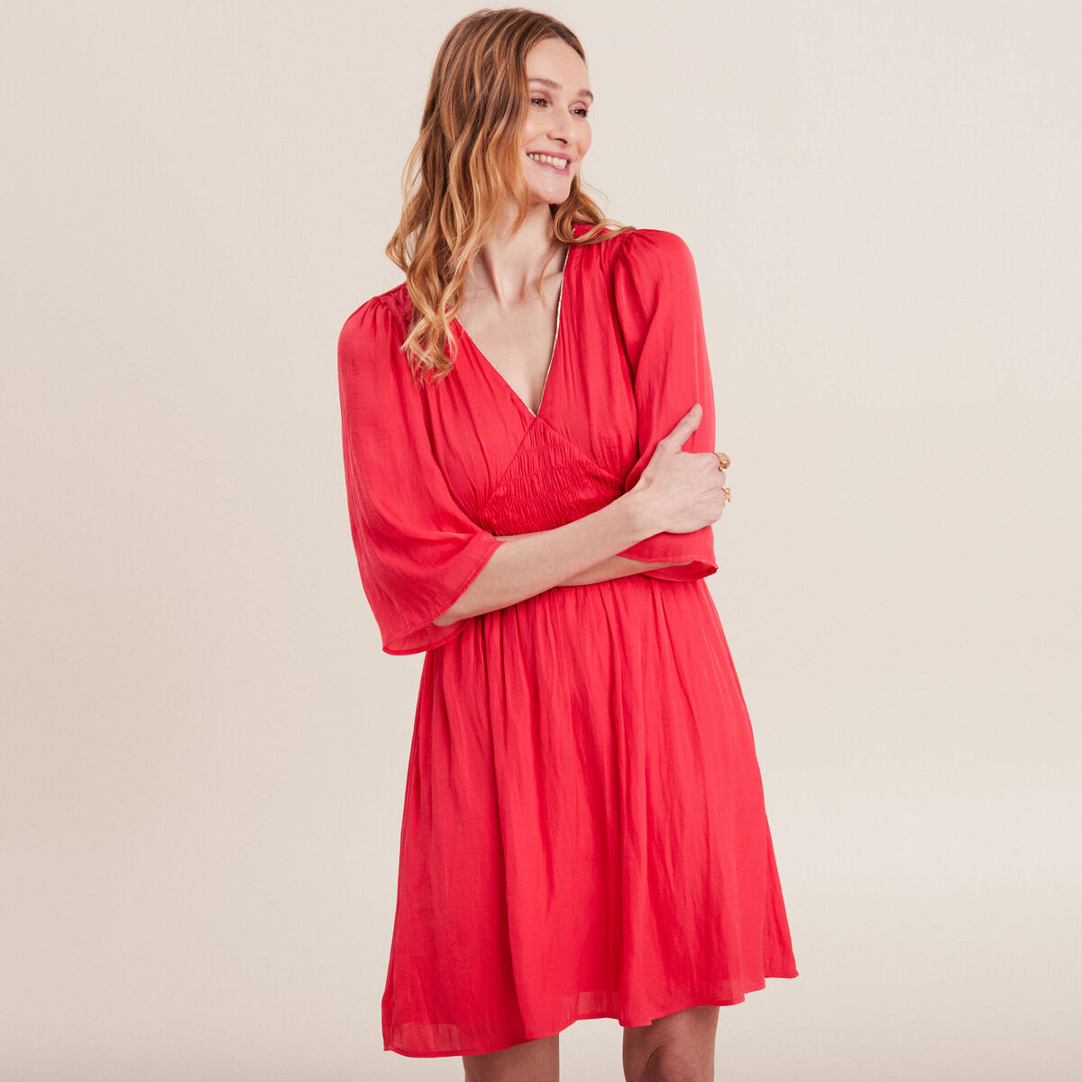 Robe empire smockée satin rose cerise femme