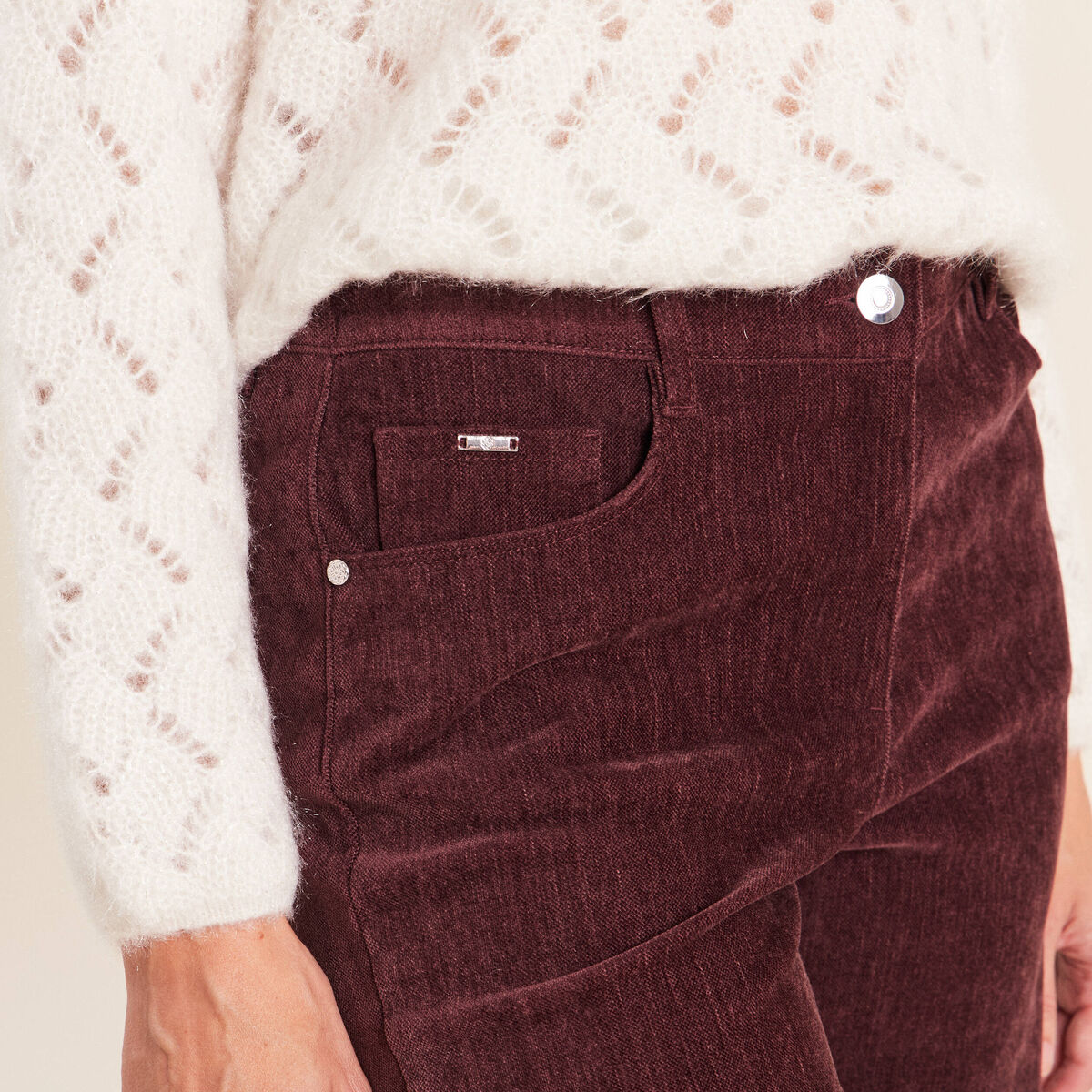 Jean taille haute en velours bordeaux femme