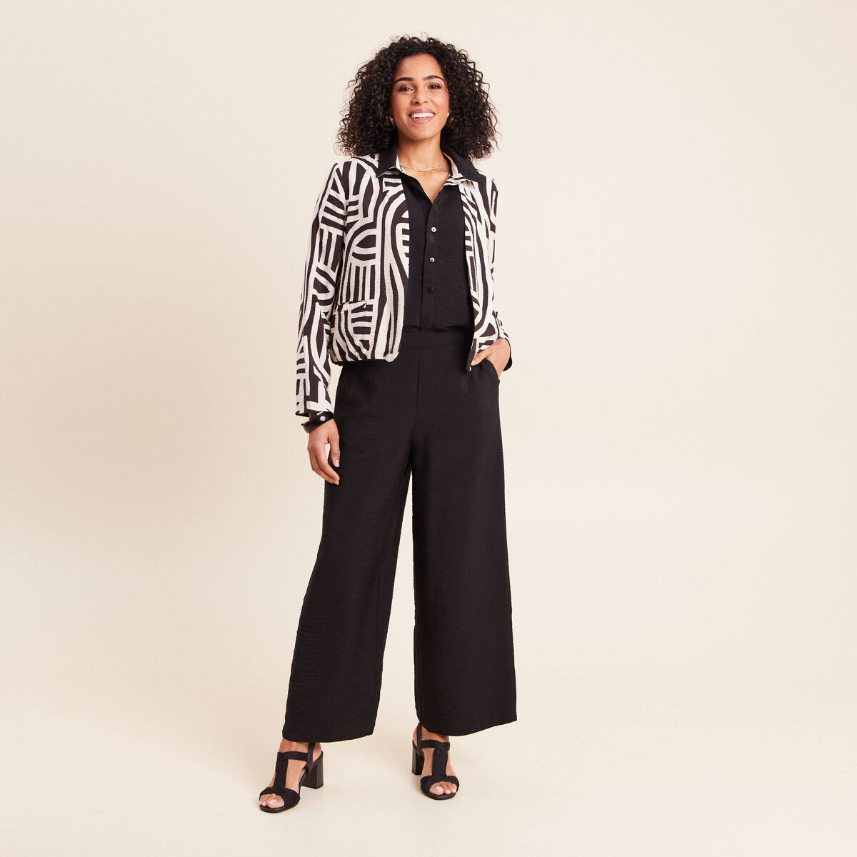 Veste r&eacute;versible manches longues noir femme