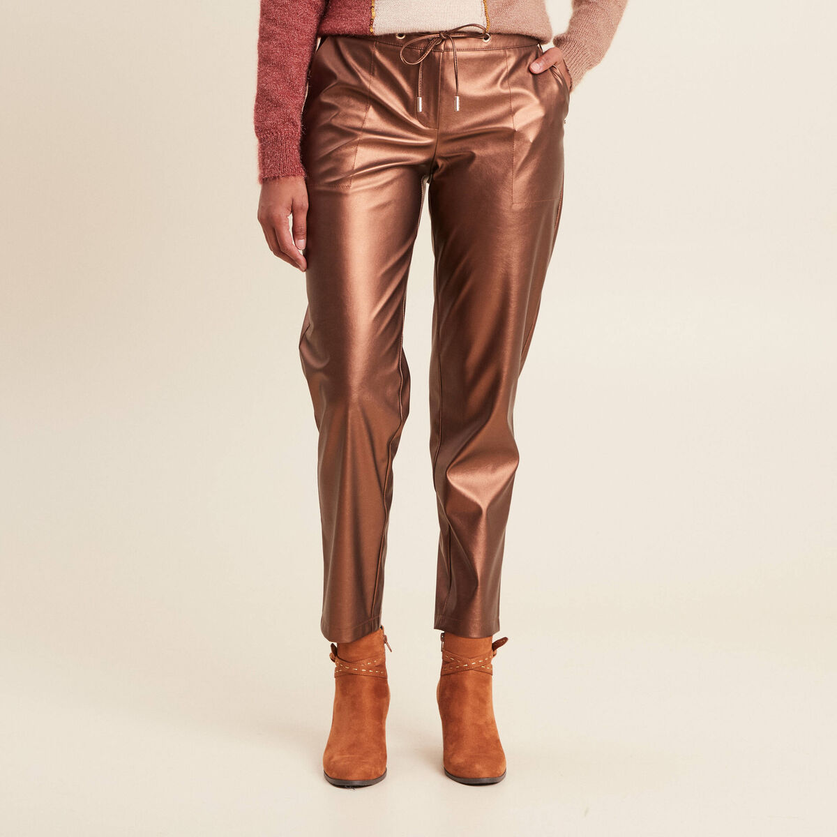 Pantalon ample simili cuir couleur cuivre femme