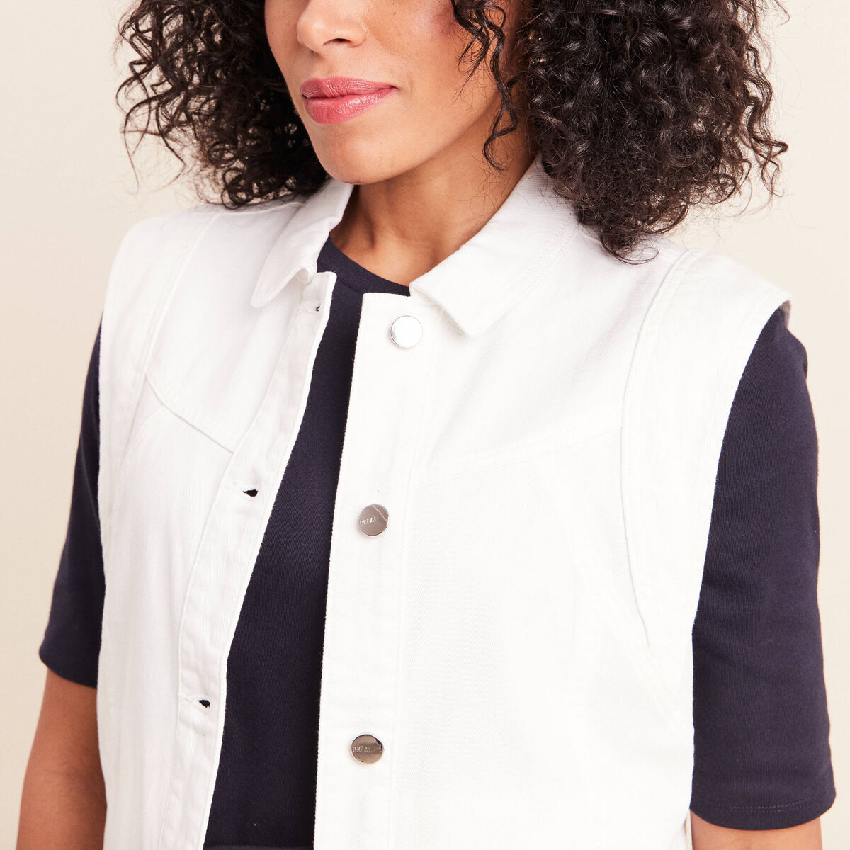 Veste sans manches en jean ecru femme
