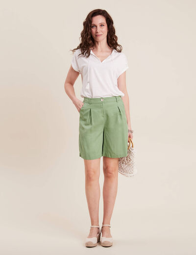 Short droit à pinces vert olive femme