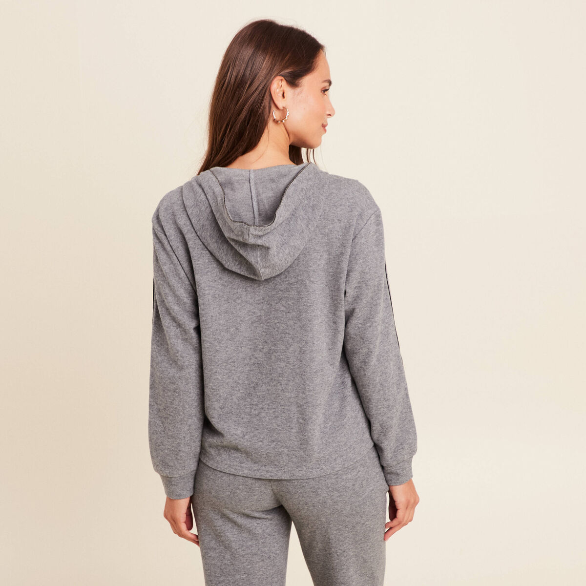 Sweat maille l&eacute;g&egrave;re manches longues gris clair femme
