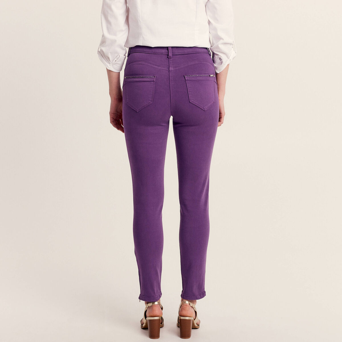 Jean ajusté 7/8ème violet foncé femme