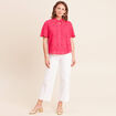 Chemise manches courtes brod&eacute;e rose fushia femme