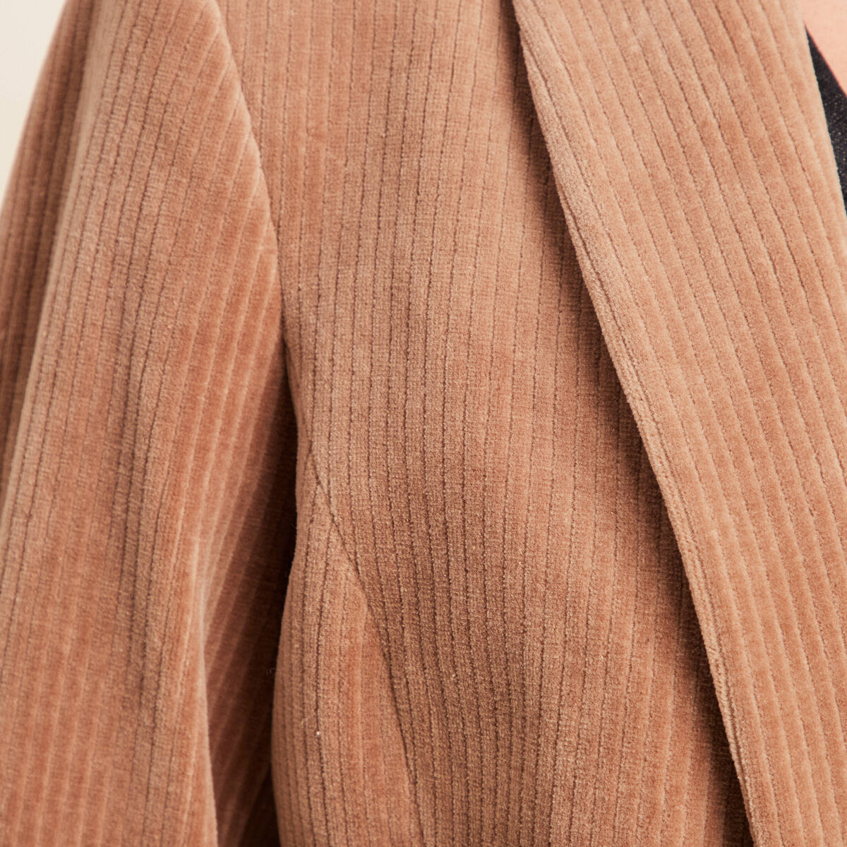 Manteau De Poupée Ancienne – Velours Marron, Col Et Poches Façon Fourrure