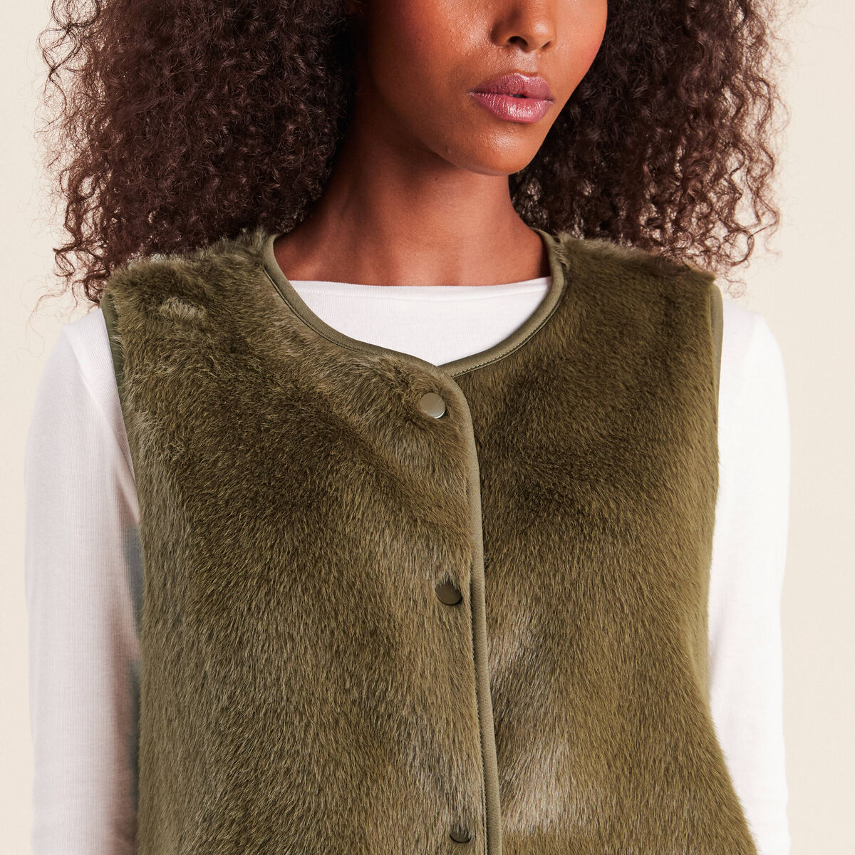 Gilet droit sans manches fausse fourrure vert kaki femme