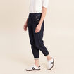 Pantalon mom 7/8&egrave;me en coton denim brut femme