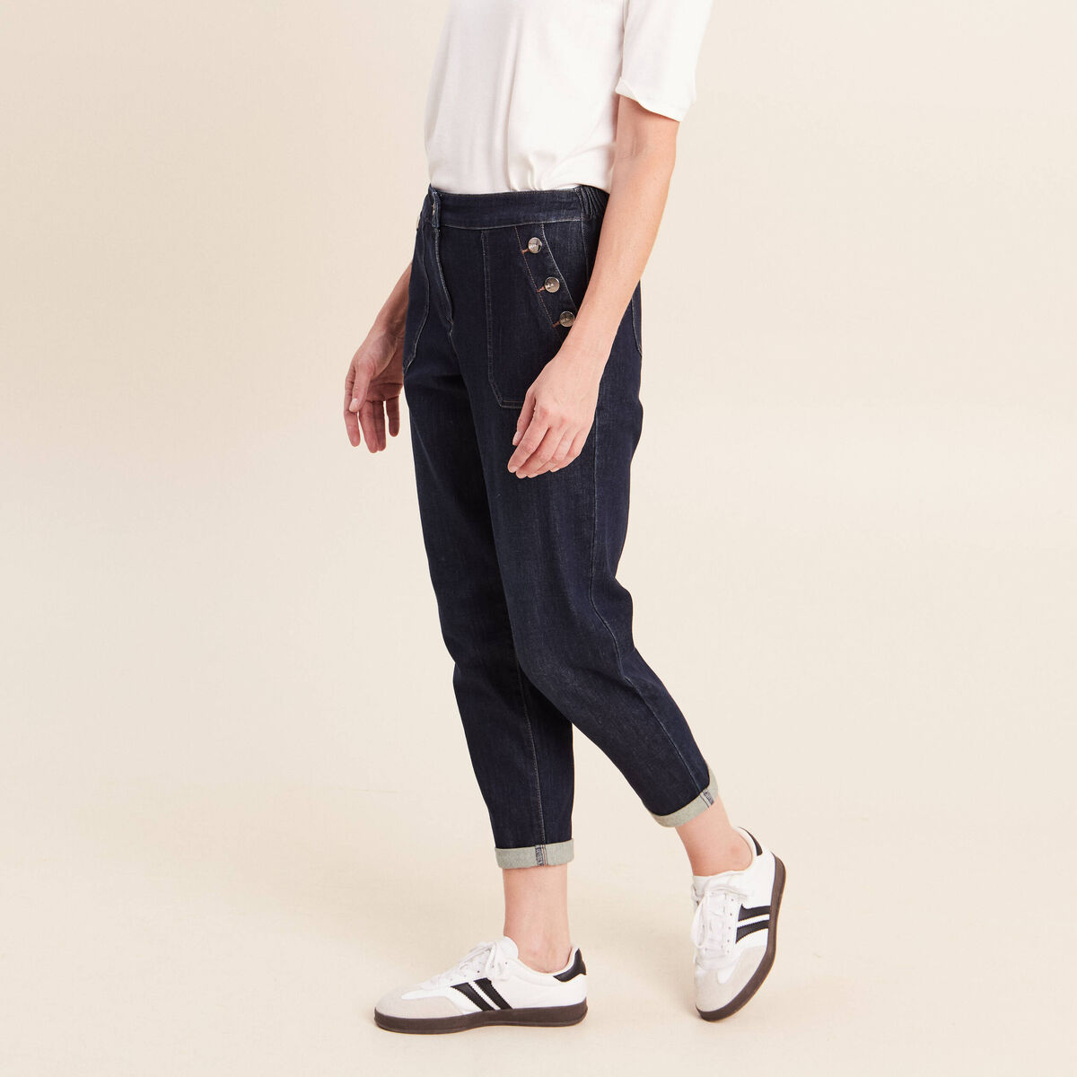 Pantalon mom 7/8&egrave;me en coton denim brut femme