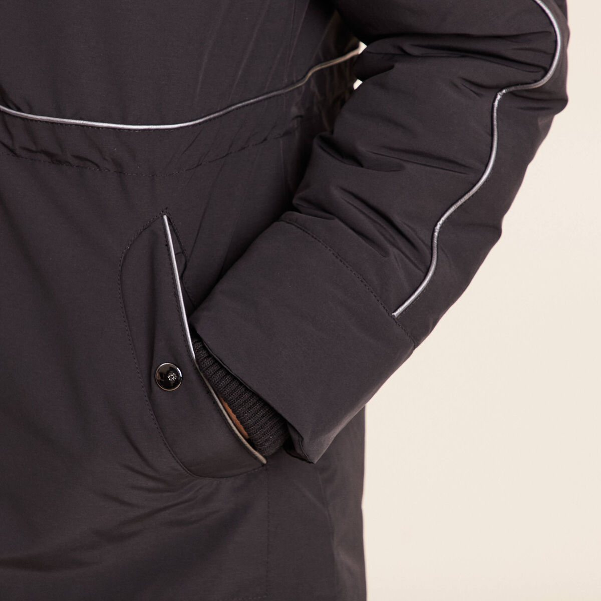 Parka d&eacute;perlante &agrave; capuche noir femme