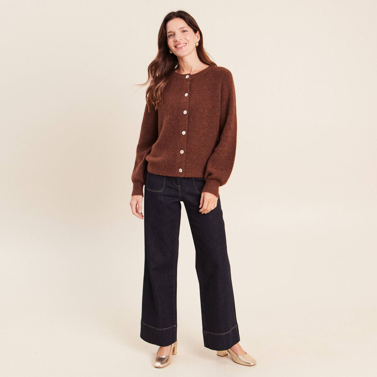 Gilet col rond marron fonc&eacute; femme