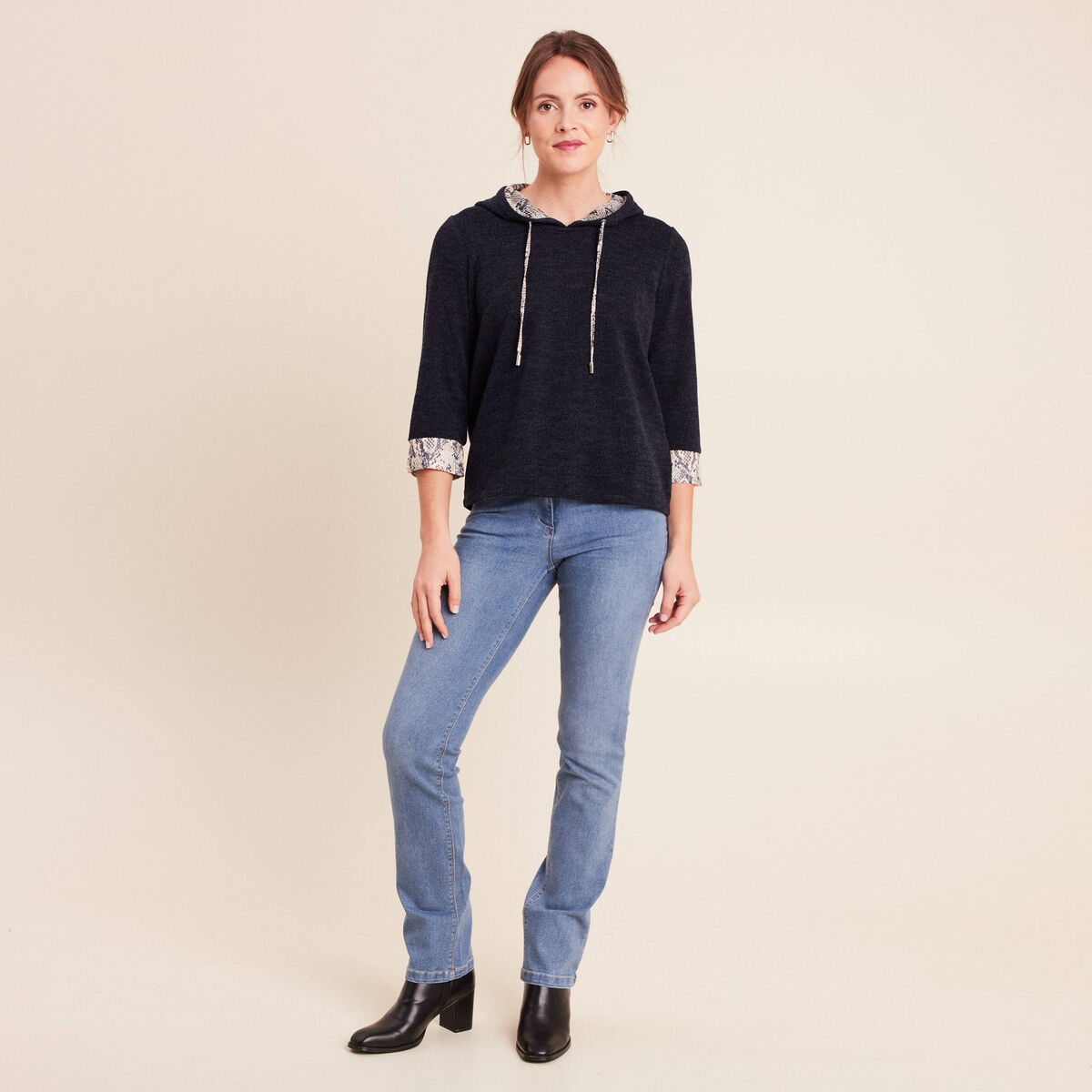 Sweat &agrave; capuche manches 3/4 bleu marine femme