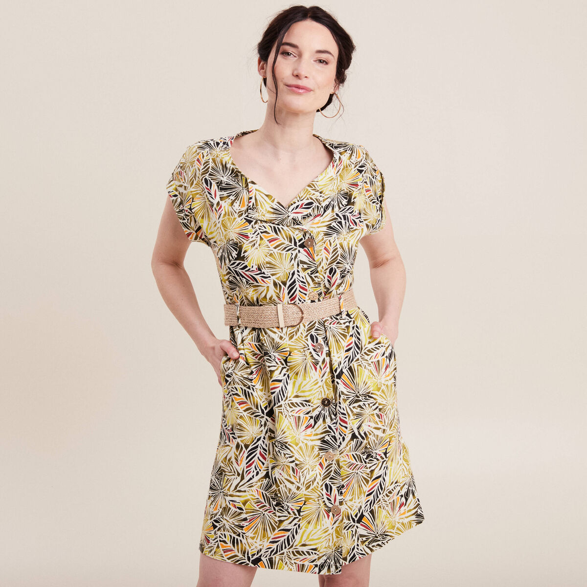 Robe droite ceintur&eacute;e vert femme