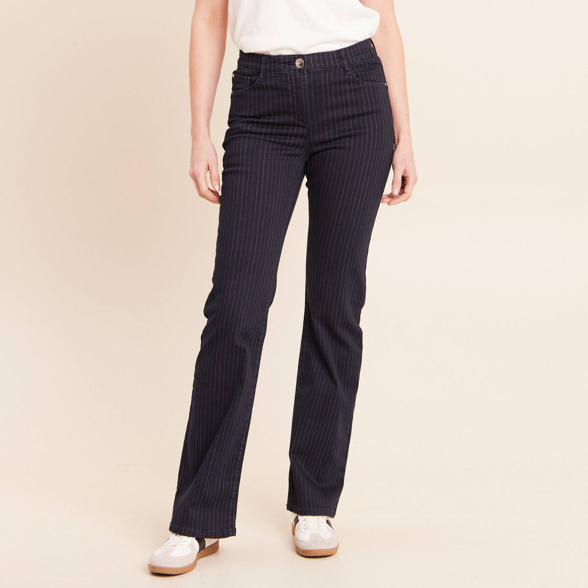 Pantalon magique L'Unique coupe bootcut bleu fonc&eacute; femme