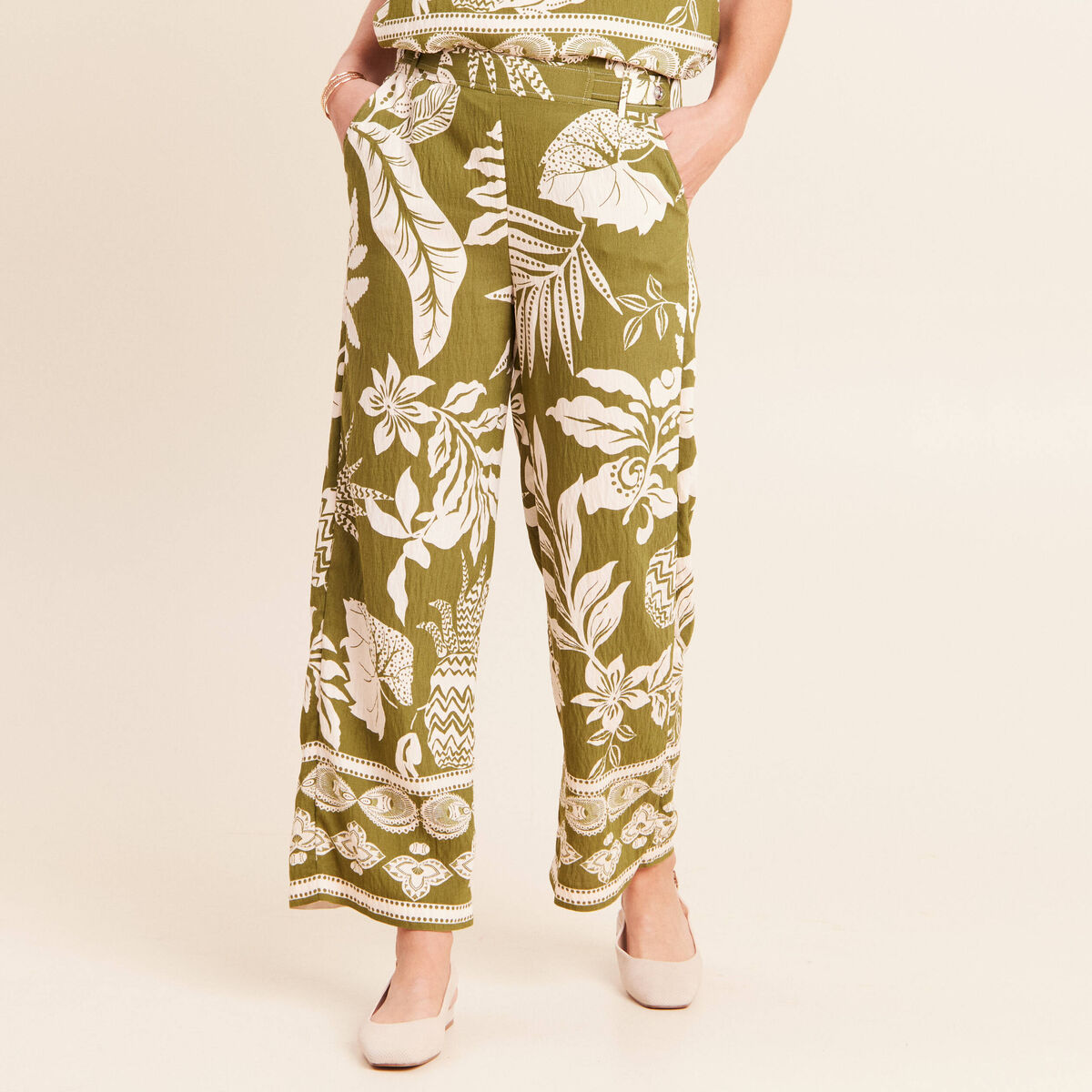 Pantalon large 7/8&egrave;me taille haute vert kaki femme