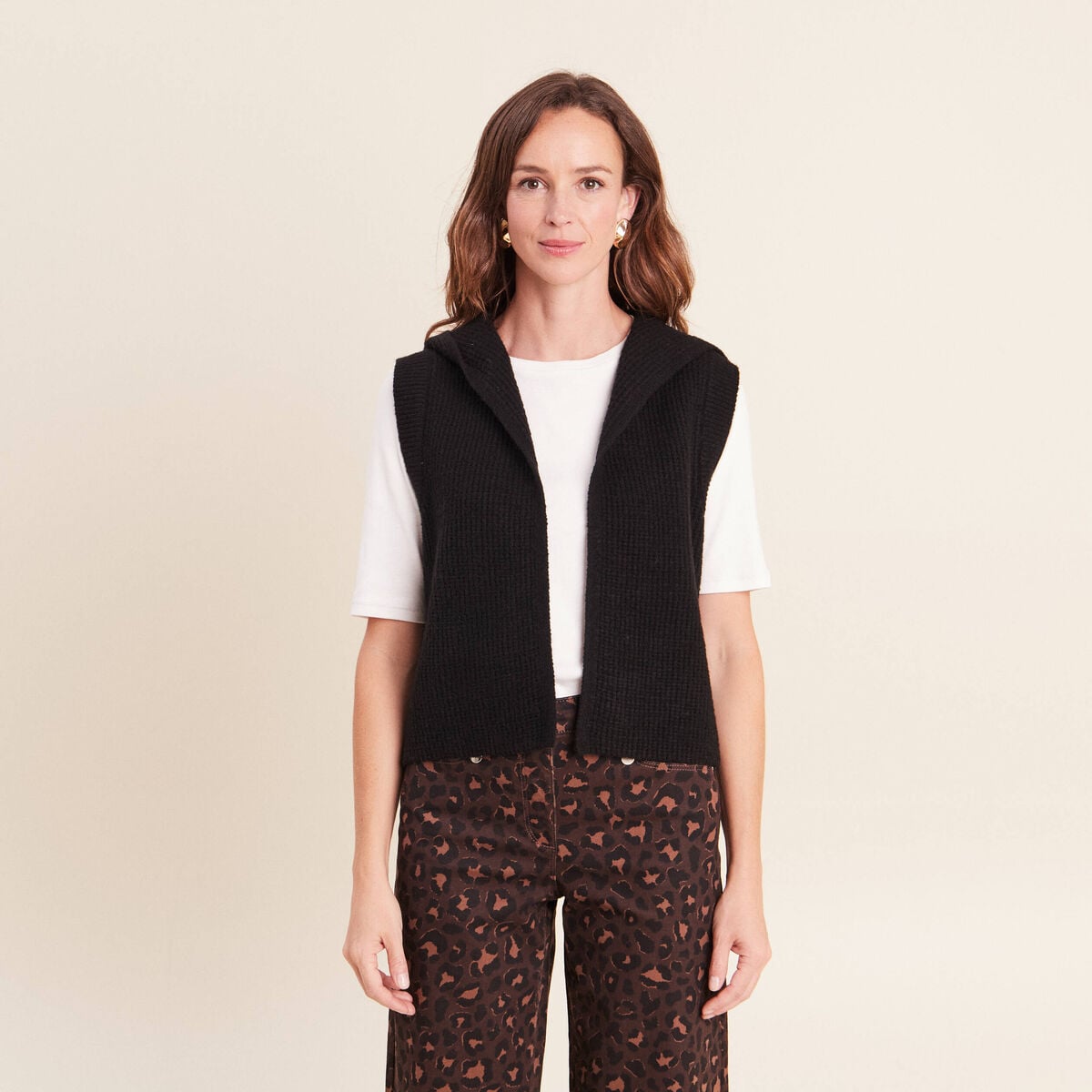 Gilet sans manches &agrave; capuche noir femme