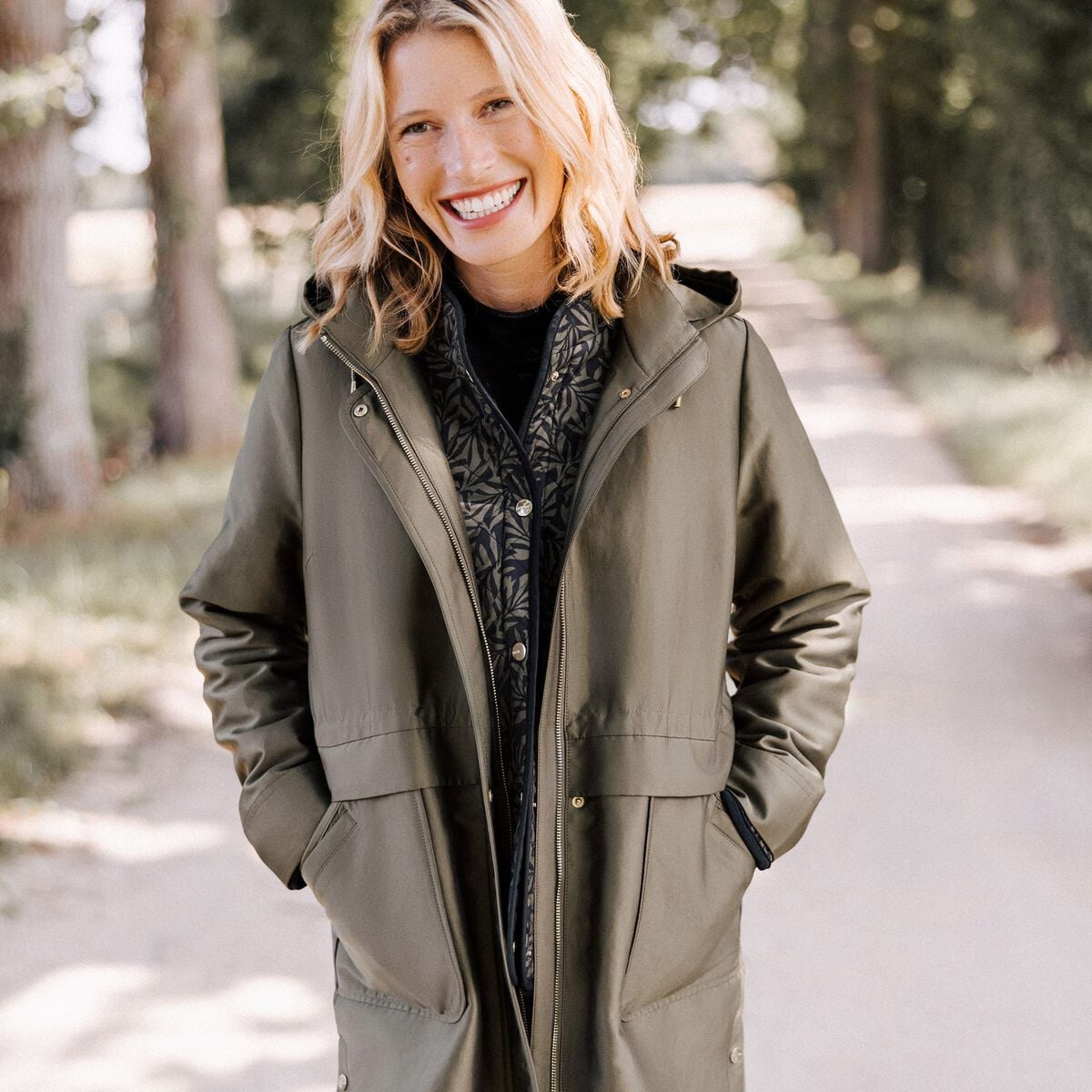 Parka 5 en 1 et veste cintr&eacute;e &agrave; capuche vert kaki femme