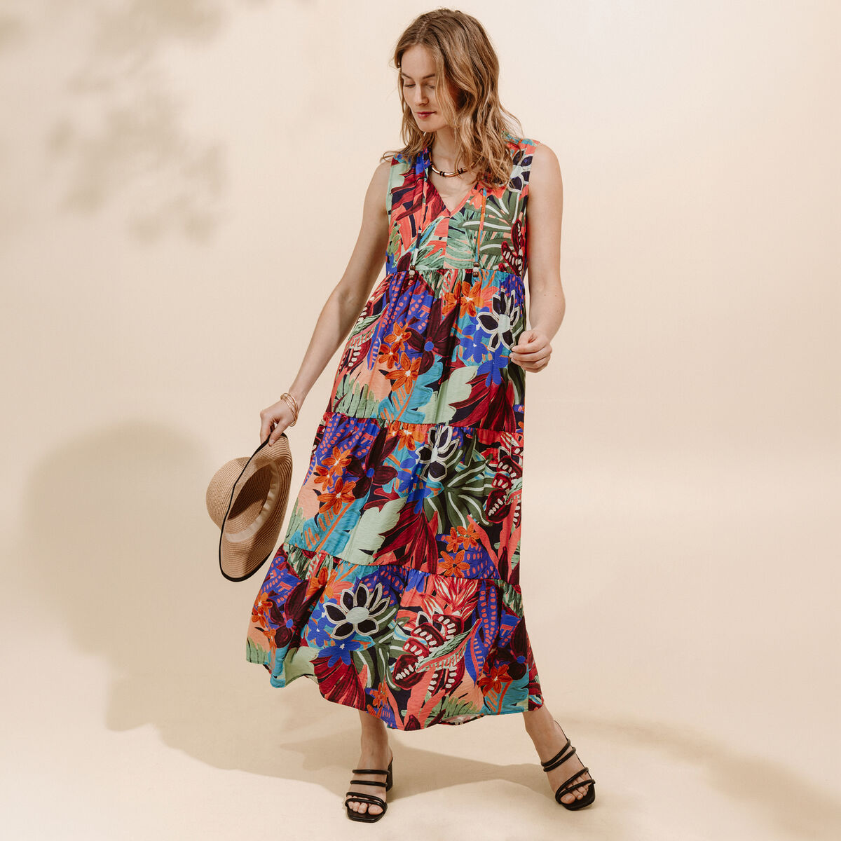 Robe longue &eacute;vas&eacute;e sans manches multicolore femme