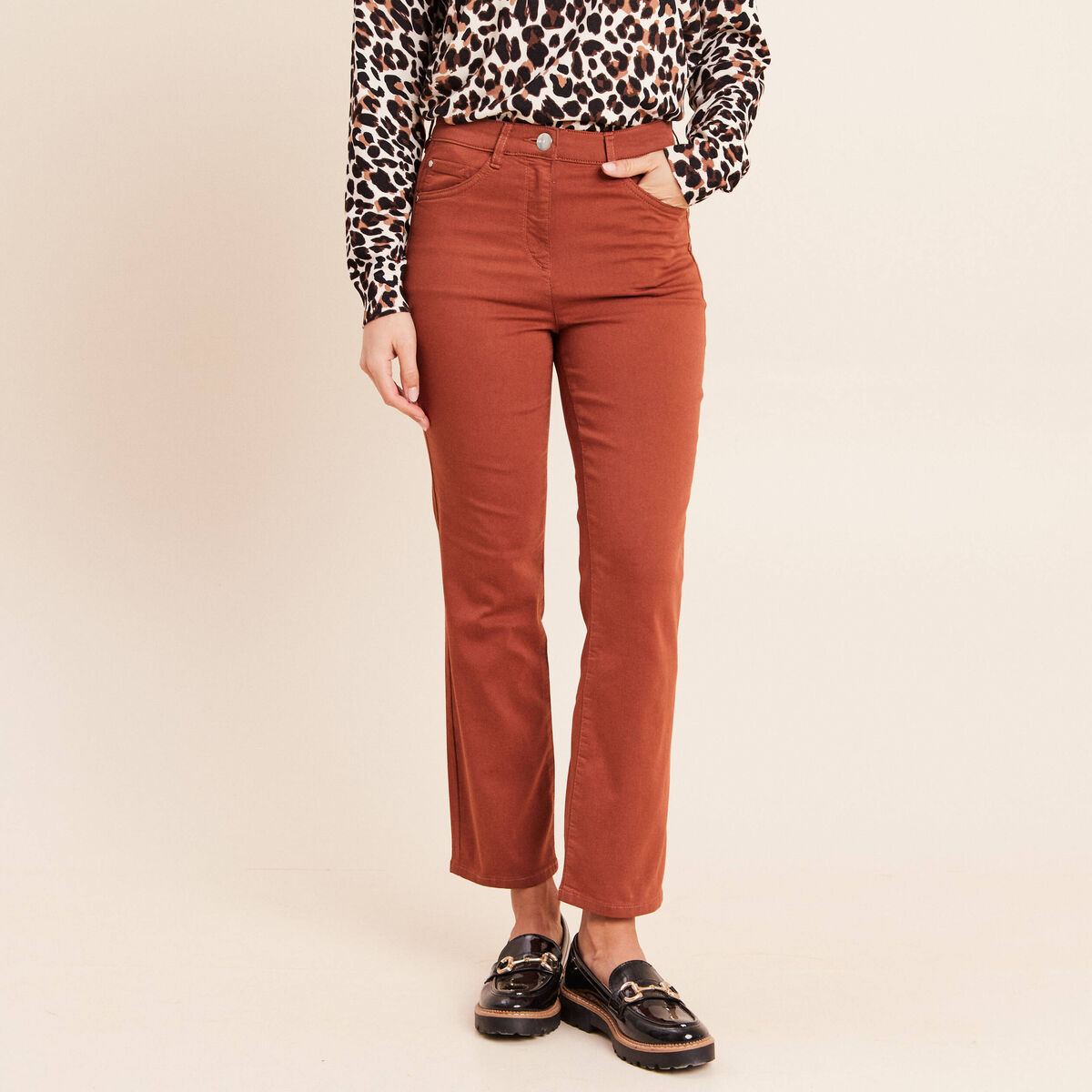 Pantalon magique Le L&eacute;ger coupe droite marron fonc&eacute; femme