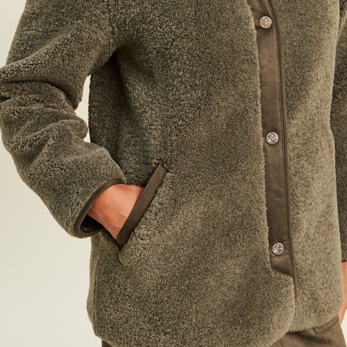 Manteau bouclette doubl&eacute; manches longues vert kaki femme