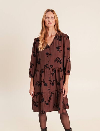 Robe courte &eacute;vas&eacute;e col v manches 3/4 marron femme