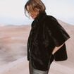 Poncho cape fausse fourrure noir femme