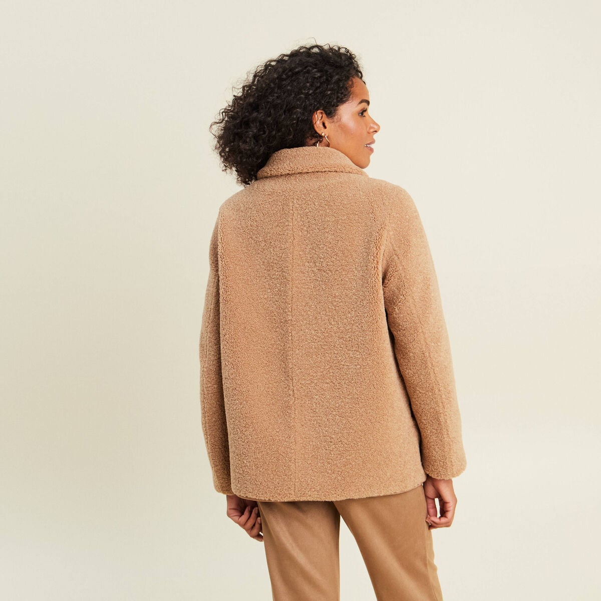 Manteau droit effet mouton beige femme