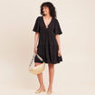 Robe courte &eacute;vas&eacute;e col v manches courtes noir femme