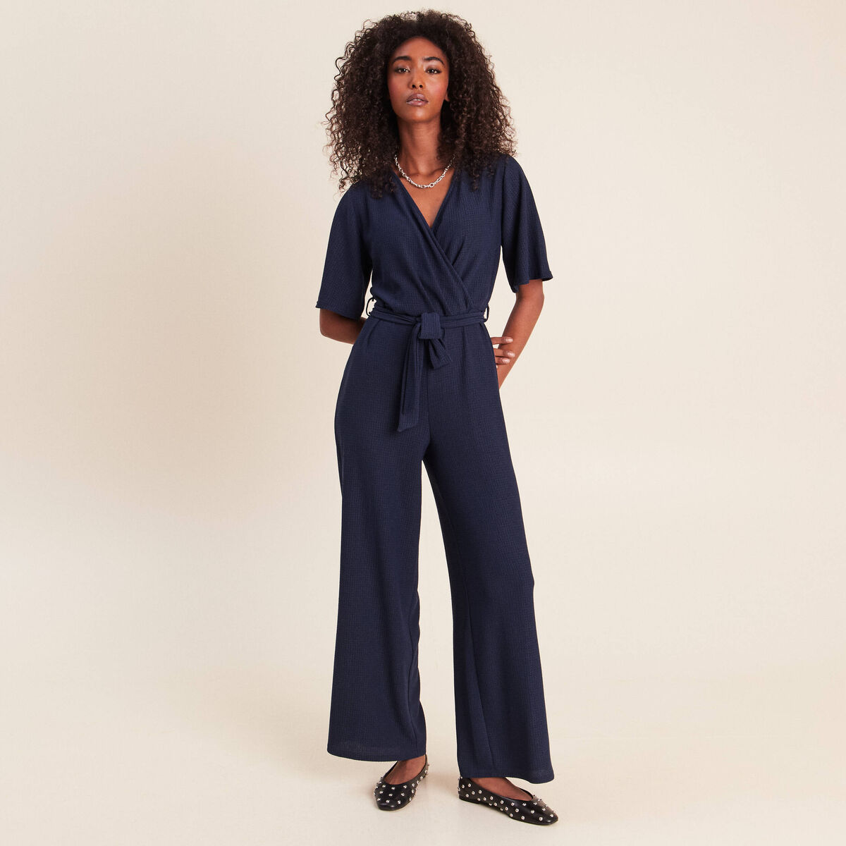 Combinaison large col v manches courtes bleu marine femme
