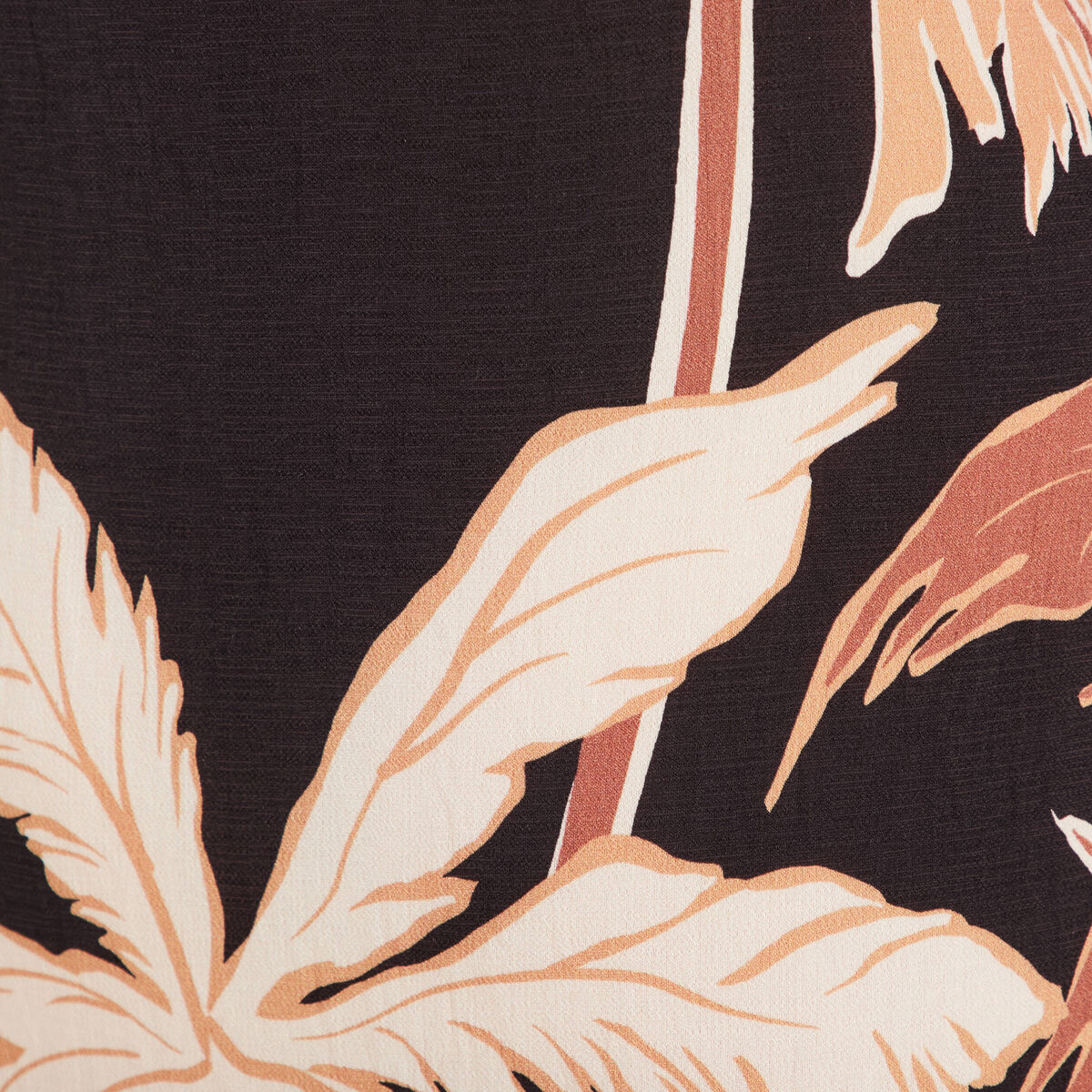 Robe &eacute;vas&eacute;e fines bretelles noir femme