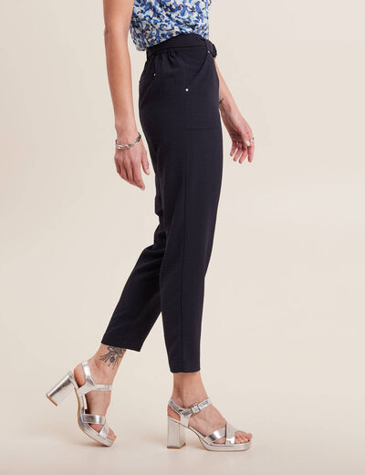 Pantalon flou ceinturé bleu foncé femme
