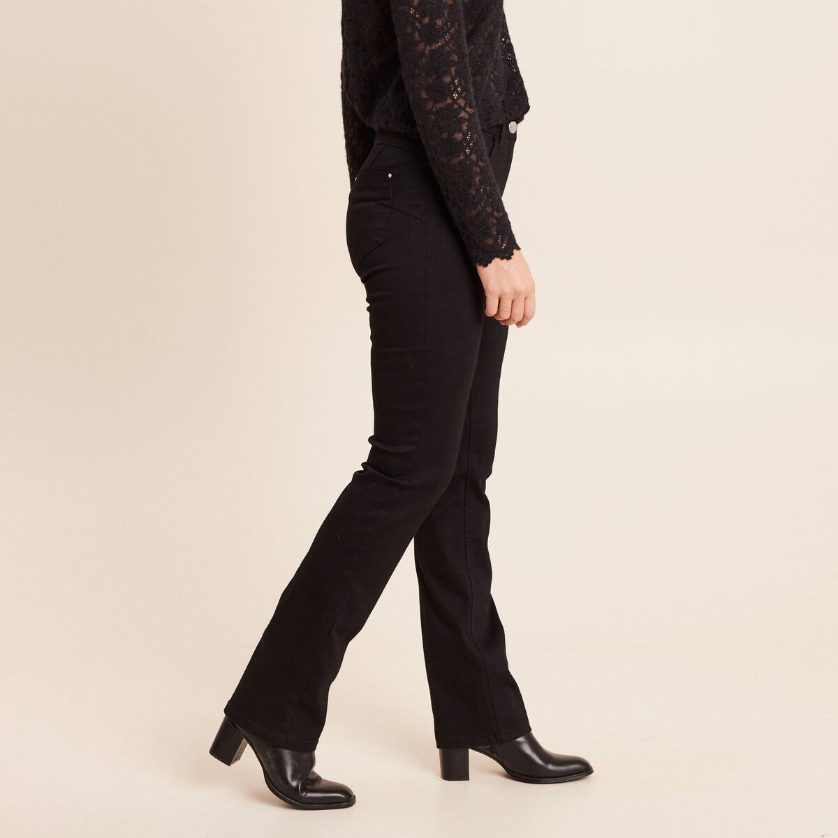 Jean coupe droite taille haute noir femme