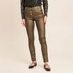 Pantalon ajust&eacute; taille bascul&eacute;e enduit vert kaki femme