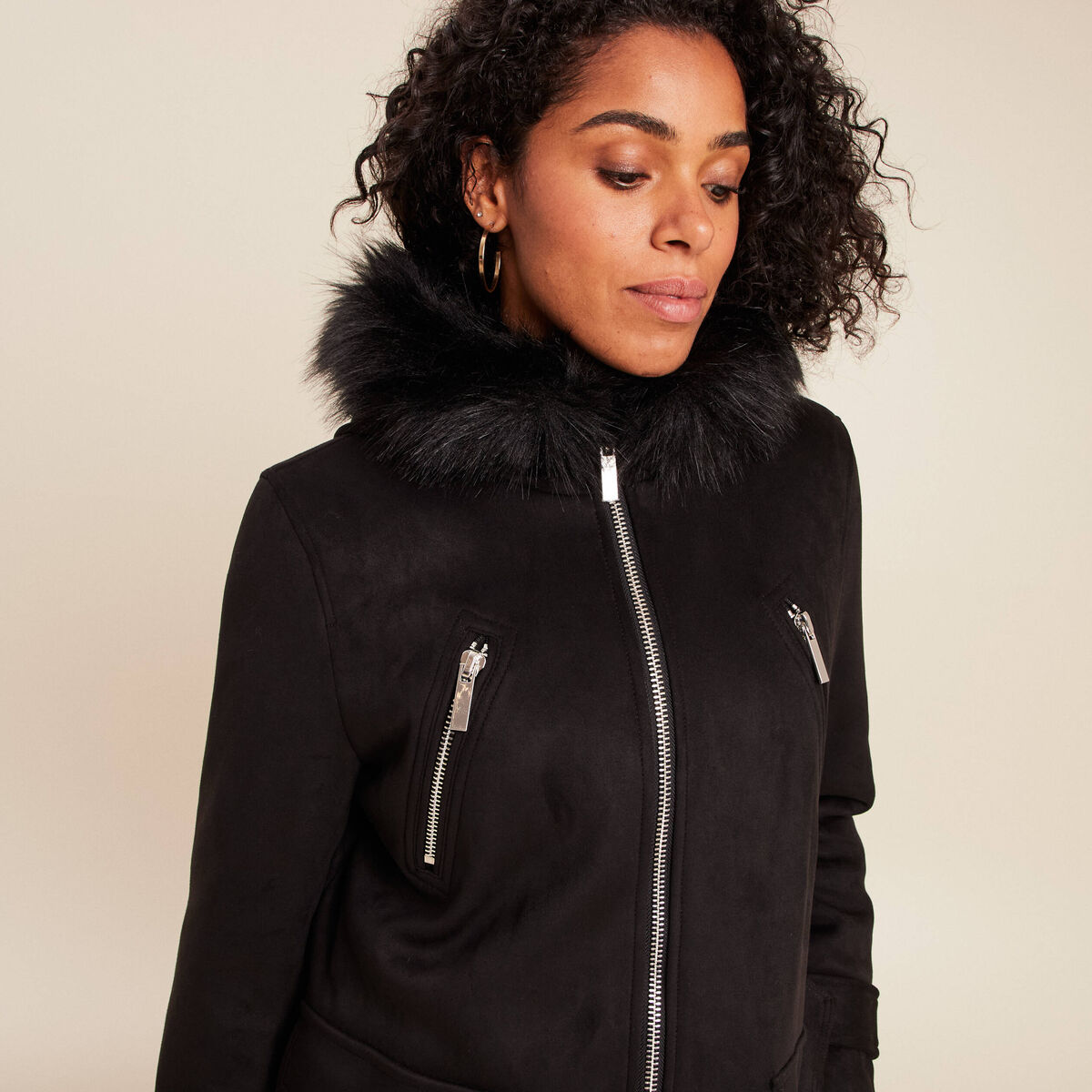 Manteau cintr&eacute; mi-long &agrave; capuche noir femme