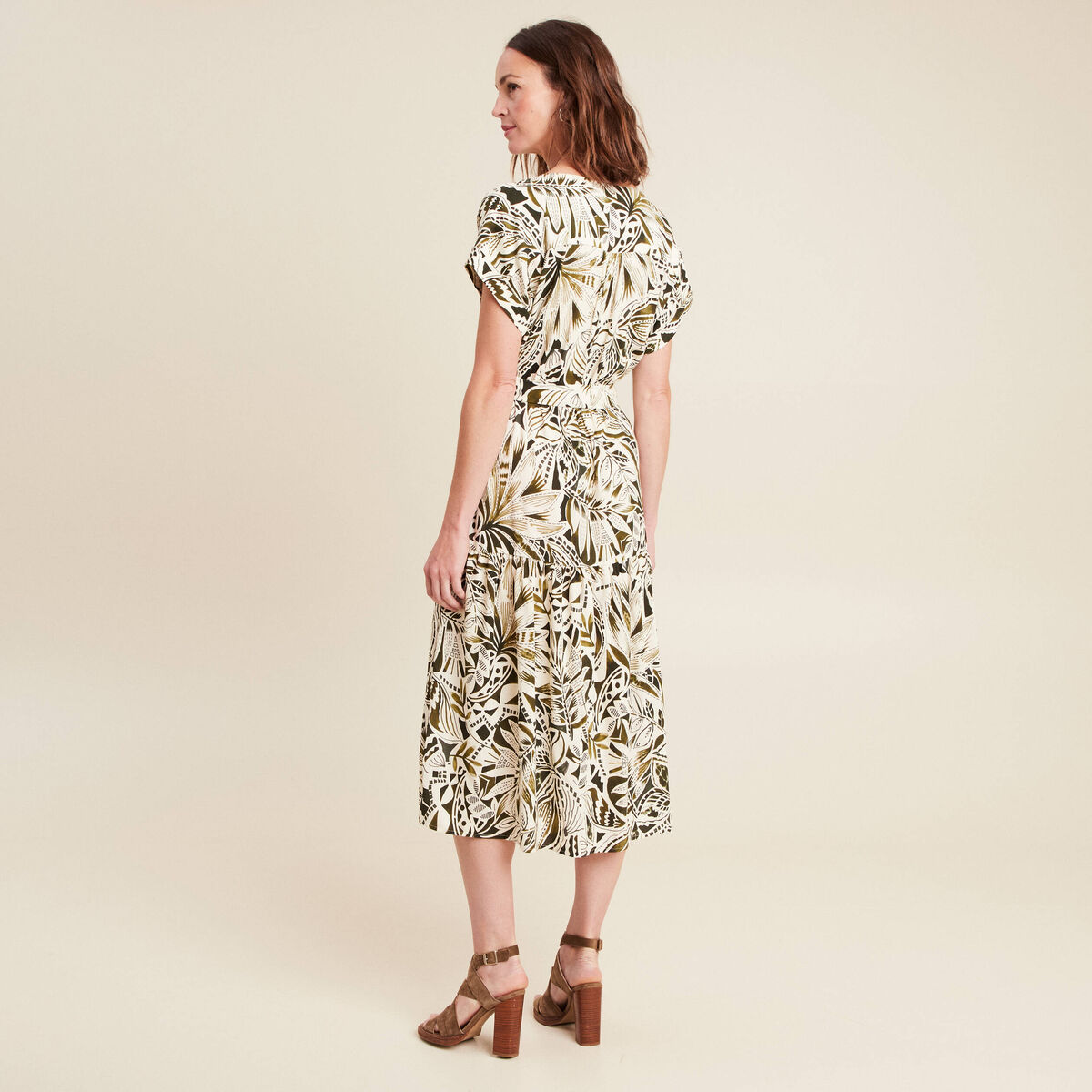 robe longue évasée col v manches courtes vert femme