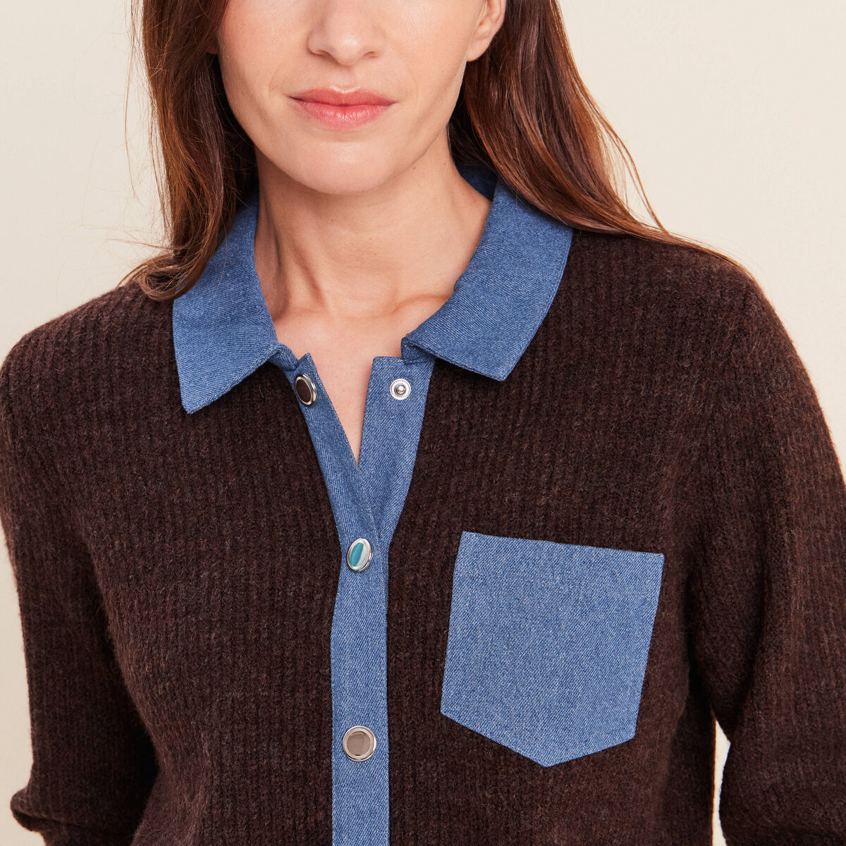 Veste col chemise manches longues marron fonc&eacute; femme