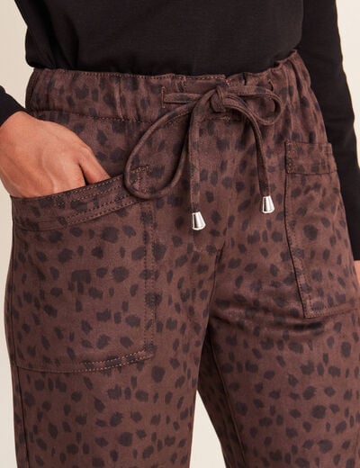 Pantalon coupe mom 7/8&egrave;me marron fonc&eacute; femme