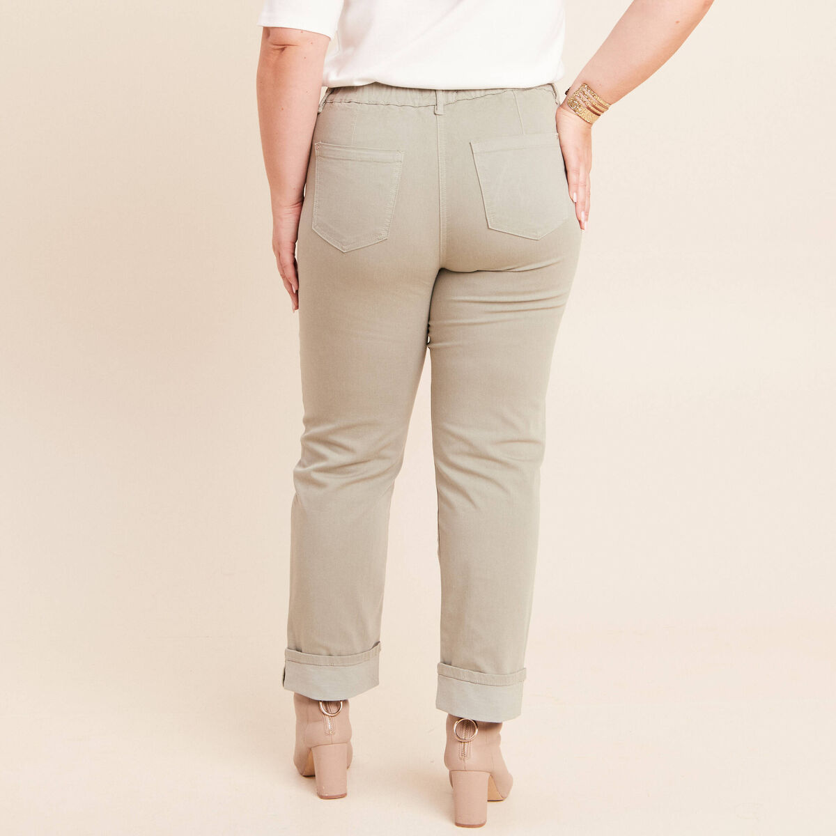 Pantalon coupe mom 7/8&egrave;me vert clair femme