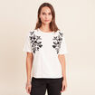 T-shirt ample col rond brod&eacute; ecru femme