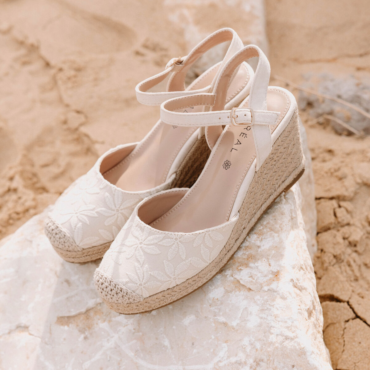 Espadrille compens&eacute;e aspect dentelle ivoire femme