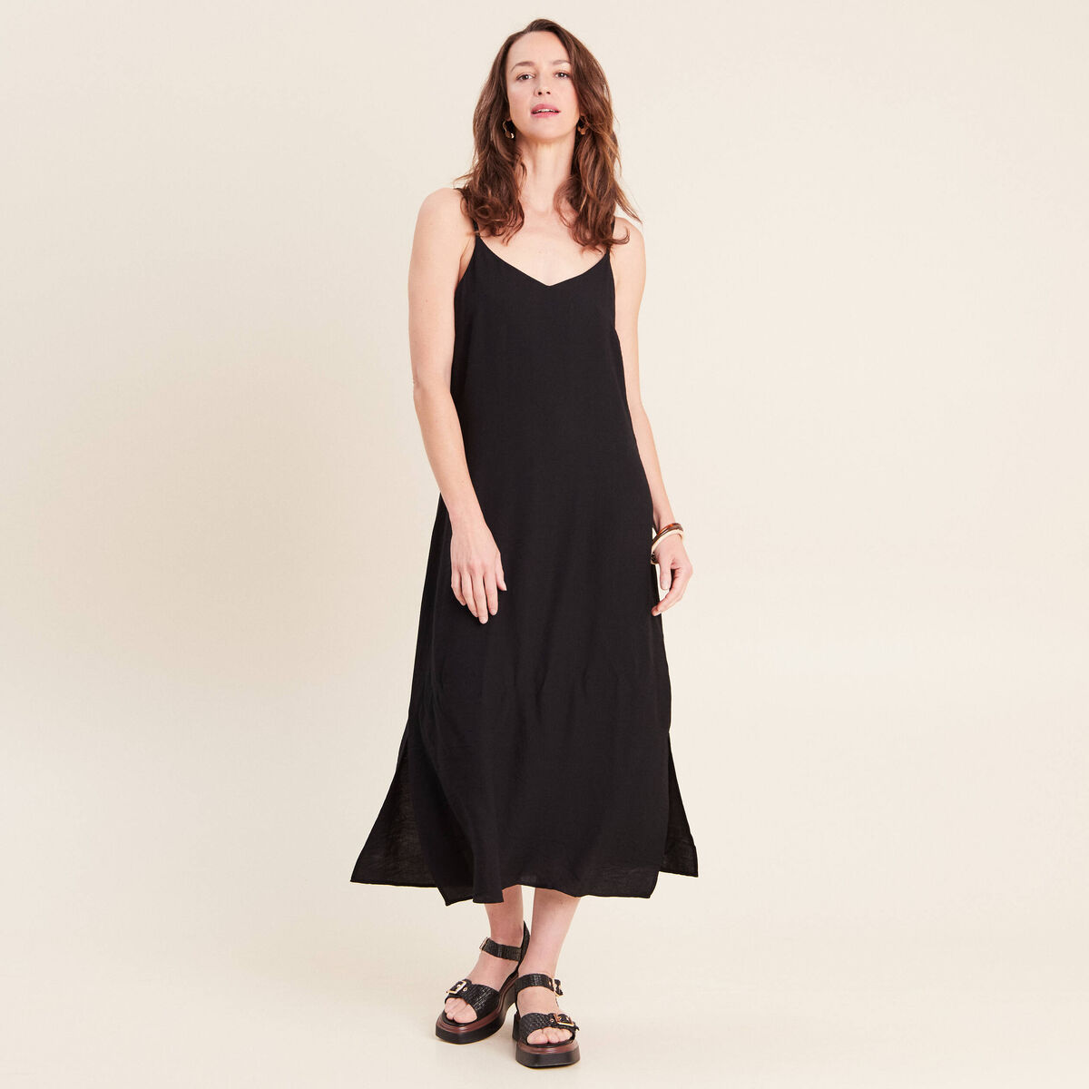 Robe longue d&eacute;collet&eacute; &agrave; fines bretelles noir femme