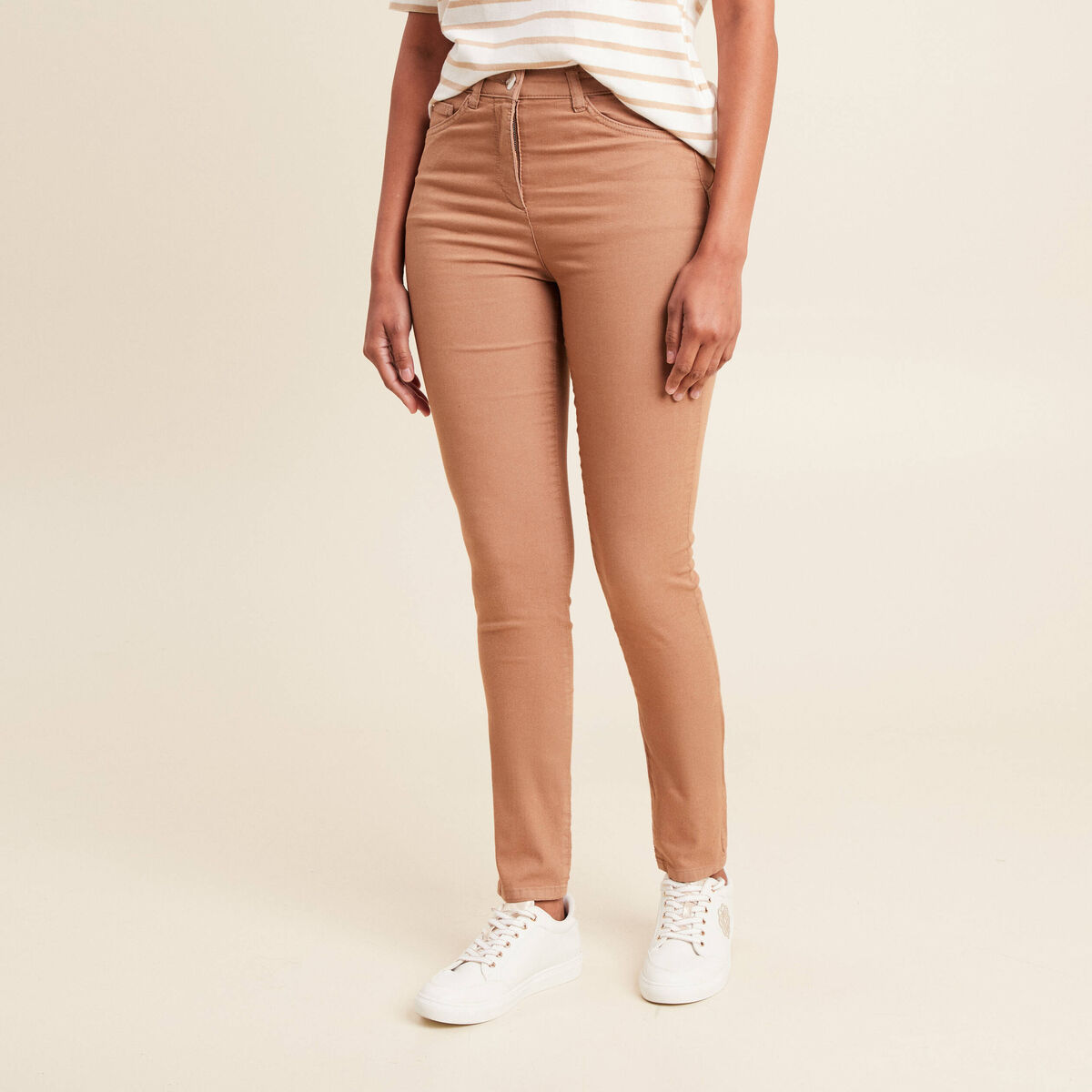 Pantalon léger taille haute long marron femme