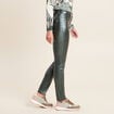 Pantalon ajust&eacute; enduit &agrave; pont vert fonc&eacute; femme