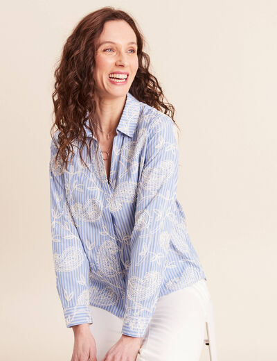 Blouse ample manches longues brod&eacute;e bleu ciel femme