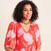 Robe courte &eacute;vas&eacute;e col v manches coudes rouge femme